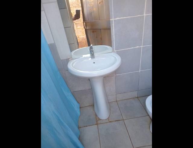 5 BEDROOM HOUSE FOR SALE IN PROTEA GLEN EXT